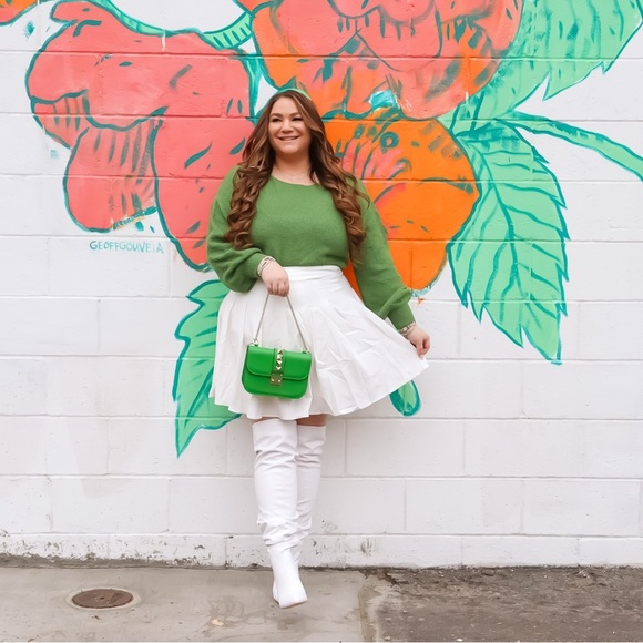 NEW Green Lovers & Friends Sweater - Picture 2 of 8